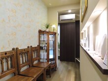 エクラ(eclat)の雰囲気（待ち合いも心地よい雰囲気です。COTA取扱店です♪）