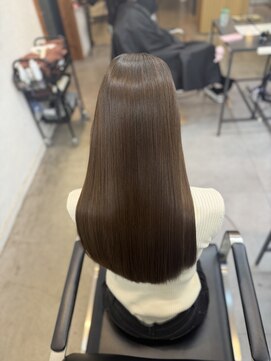 マロンベージュ　美髪矯正