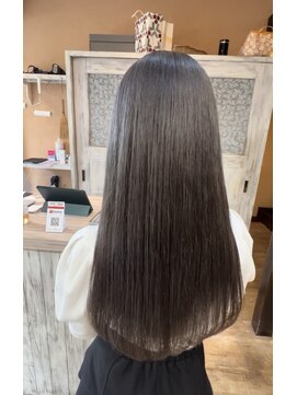 モアムー(Moremuu) 【りえ】グレージュカラー