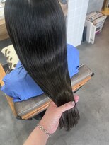 ティティ(TiTi)&nbsp;ツヤ感アッシュベージュカラー[TiTi_福田りの]