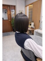 コロレ(COLORE)&nbsp;札幌・艶感タイト切りっぱなしボブ
