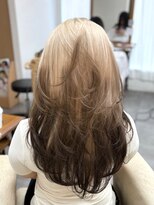 リングバイモアムー(Ring by Moremuu)&nbsp;ホワイトブロンド　レイヤーブラウン