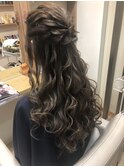 直毛ヘアもしっかりウェーブハーフアップ♪［延山瞳styling］
