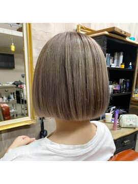 モニュメント(Monument) ハイトーンベージュ