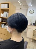 ブリーチなしカラー刈り上げ奥行きショートブルージュカラー