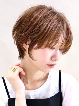 ルアン 上通り(ruen) 熊本　大人丸みショートヘア　ruen 山田大貴