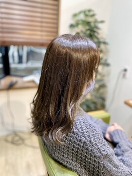 ミオ(mio) ブリーチ無し×シルバーグレージュ