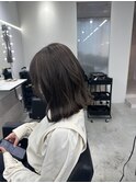 オリーブグレージュ