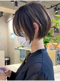 大人マッシュショート丸みショート黒髪ショートベリーショート