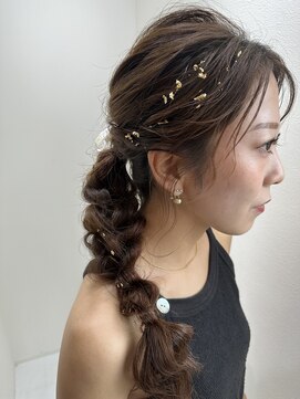 アミューズ(amuse) ヘアアレンジ 編みおろし