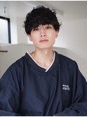 ラフな空気感がお洒落なメンズスパイラルパーマ