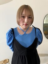 シカ(sica) レイヤーボブ×ベージュカラー