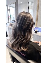 エル(L by truecreation)&nbsp;韓国/髪質改善/ブリーチ/ダブルカラー/カラー/学割U24/春日部