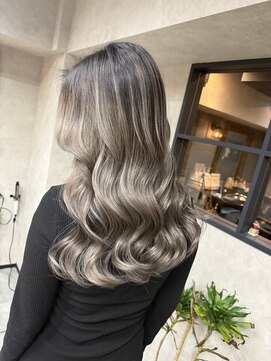 サニー 渋谷(SUNNY) バレイヤージュ、ハイライト、レイヤーロング、グレーベージュ