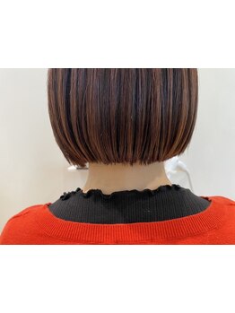 くせ毛の方の白髪ぼかしはお任せください。髪のお悩みお気軽にご相談下さい。