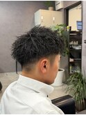 スペインカールスパイラルパーマツイストパーマフェード短髪