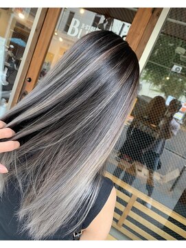 ブリッツ レボ(BLITZ-REVO) 着物ヘア/ダークアッシュ/ミディアムレイヤーカット/柏駅