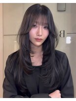 ベル 新宿(Belle) 韓国ヘア レイヤー ハッシュカット 暗髪カラー
