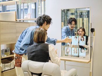 ヘア ウィズウォーター HairWithWaterの写真/AIデバイスミラー「エシラ」とヘアウィズ美容師が、貴方の魅力の発見をサポート。なりたい自分に出会おう