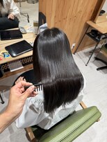 アインス(eins)&nbsp;髪質改善×縮毛矯正×30代ヘアスタイル【京橋/蒲生】