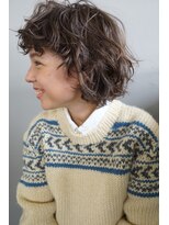 コス(kos) カーリーショートボブ