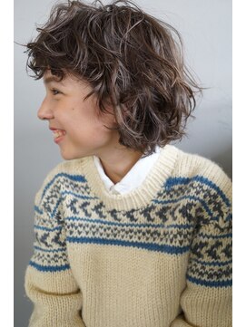 コス(kos) カーリーショートボブ