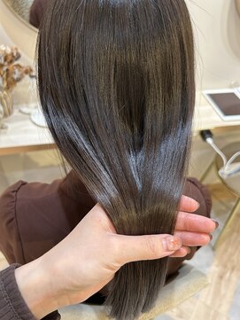 アンド ラ ブランシュ(&.La Blanche) ショコラアッシュ/ふんわりカール/縮毛矯正/ストレート/大宮