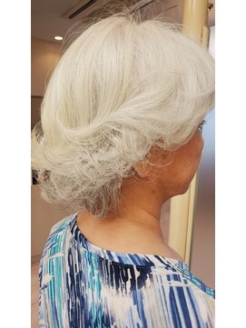 松本平太郎美容室 土浦パートワン(PART1) 巻きレイヤードショート