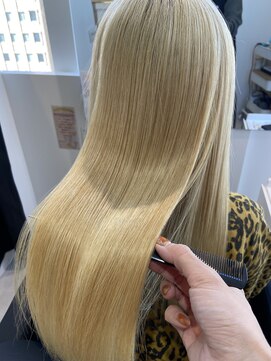 エミュスト(Emuest) 髪質改善トリートメント 髪質改善ストレート 髪質改善心斎橋