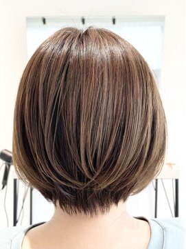 ストフ(stof) 丸みショートボブ/前上がりショートボブ/大人ボブ/ショートボブ