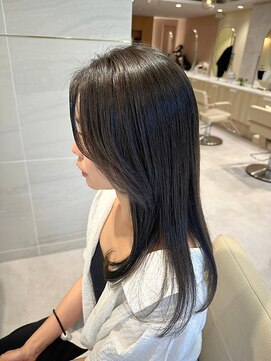 ミズチャーム(Ms.CHARM) デザインカラーレイヤーカットウェットヘアオリーブベージュ