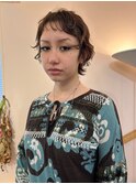 癖毛を活かしたショートウルフ