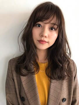 ヴェイン(VEIN) イルミナカラー　小顔　オリーブカラー　セミウェットウェーブ