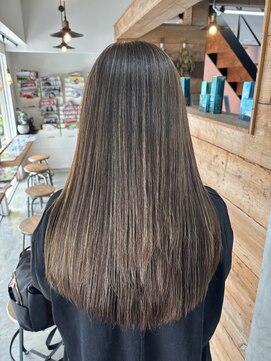 ルームスヘアー(Rooms Hair) 【イマイケ】ハイライト／白髪ぼかし