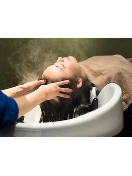 エリア最速導入！【ReFa ULTRA FINE BUBBLE VEENA/髪のスキンケア高濃度水素トリートメント】