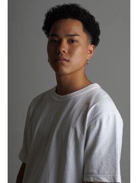 にもう ショートアフロローフェードハードパーマN1