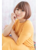 ツヤ髪ベージュピンク小顔斜めバング前下がりボブa1