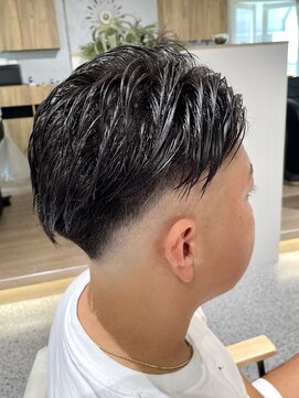 ゼストララ(ZEST Lara) 【YUICHI】これぞスキンフェードカット!【吉祥寺】