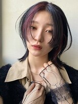 メイカ(MEIKA)&nbsp;【 ミディアムウルフ ×  ピンクインナーカラー 】 浅野美紀