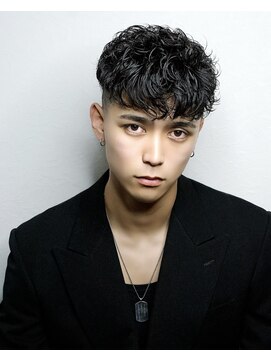 メンズサロン ゴールド 名古屋(GOALD) スペインカール　スキンフェード　スパイラルパーマ　ツーブロ