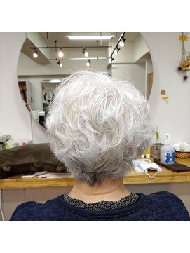 ヘアーアンドスパ ベアーズ 2 スズキパーマ