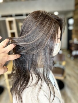 ウェリラバイハク(WeLila by haku) ハイライト/白髪ぼかし/レイヤーカット/髪質改善/バレイヤージュ