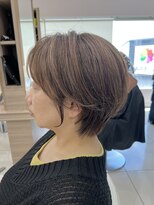 アッシュ 鶴ヶ峰1号店(Ash)&nbsp;【白髪ぼかし】ハイライトでおしゃれ度UPショート