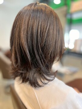 イヨーク 西原店(IYOHK) ナチュラル外ハネミディ