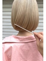 オンヌ(onnu) 2ブリーチのベージュカラーボブ