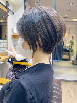 アヴァロン(AVALON) 40代50代◎丸みくびれ大人ショートボブ×アッシュグレージュ