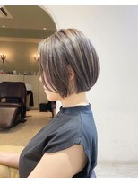 レイラバイアフロート 吉祥寺(Lila by afloat)&nbsp;ハイライトカラー/ショートボブ/前下がりボブ/ひし形ショート