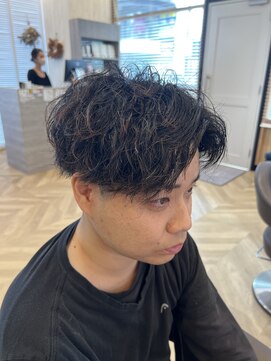 フィッティ 横須賀中央店(fiti) ツイストスパイラルパーマ メンズマッシュカット
