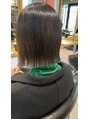 アージアム バイ アイリコ たまプラーザ(arseum by IRICO) 赤みを抑えたグラデーションカラーで切りっぱなしボブ。