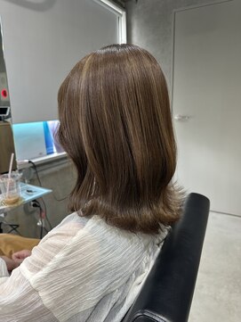 ラック(LUCK) レイヤーぱっつん前髪ステップボーンカットシルキー船橋/韓国